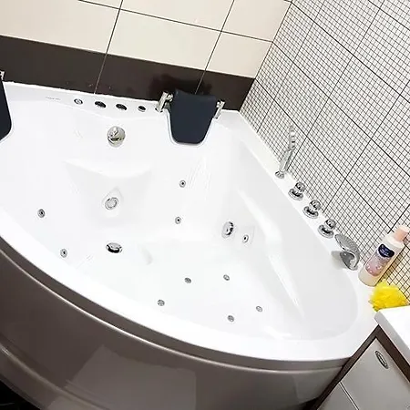 Lovac & Restaurant Мотель